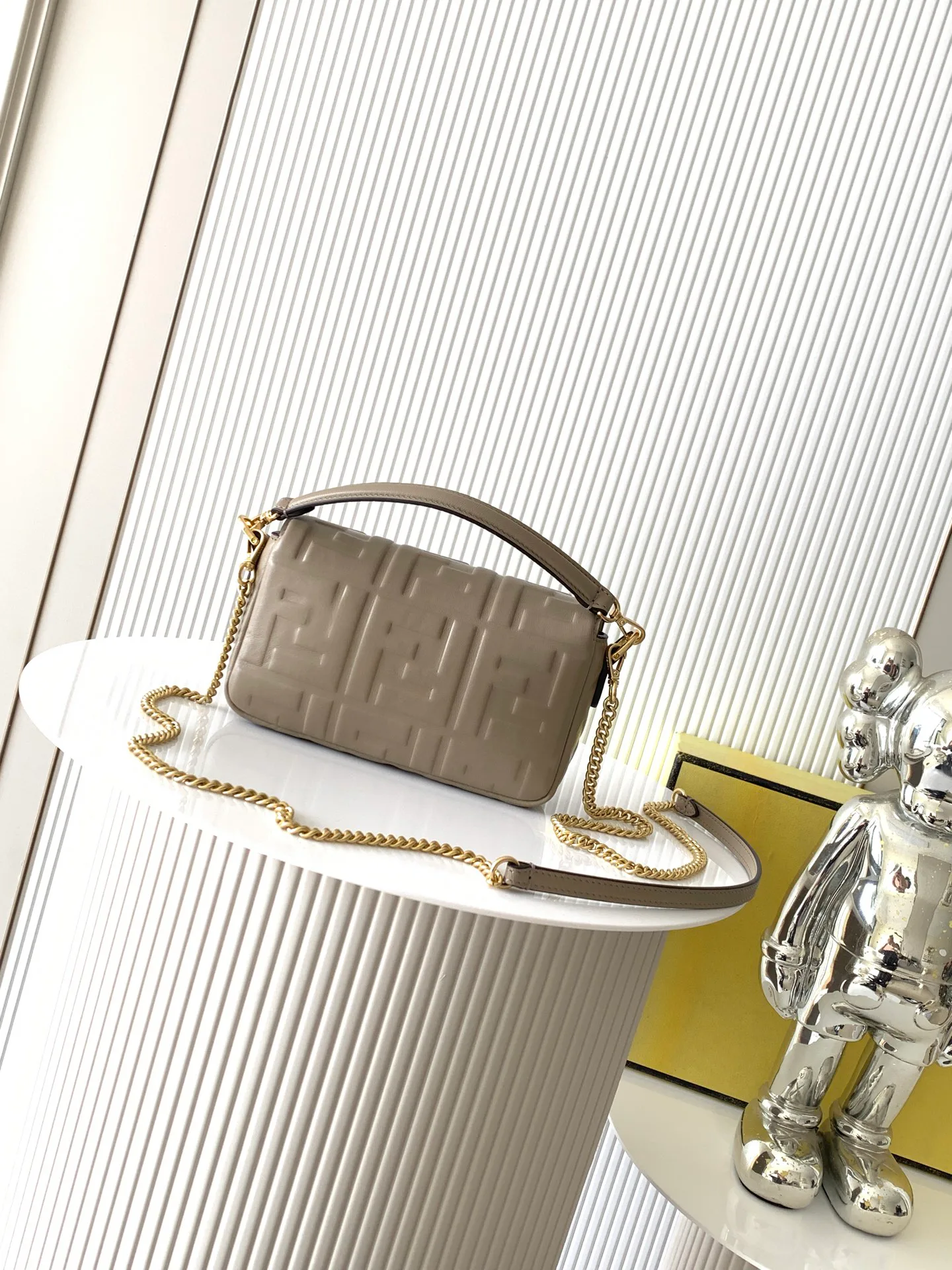 Сумки На Ремне Женские Fendi 13234570