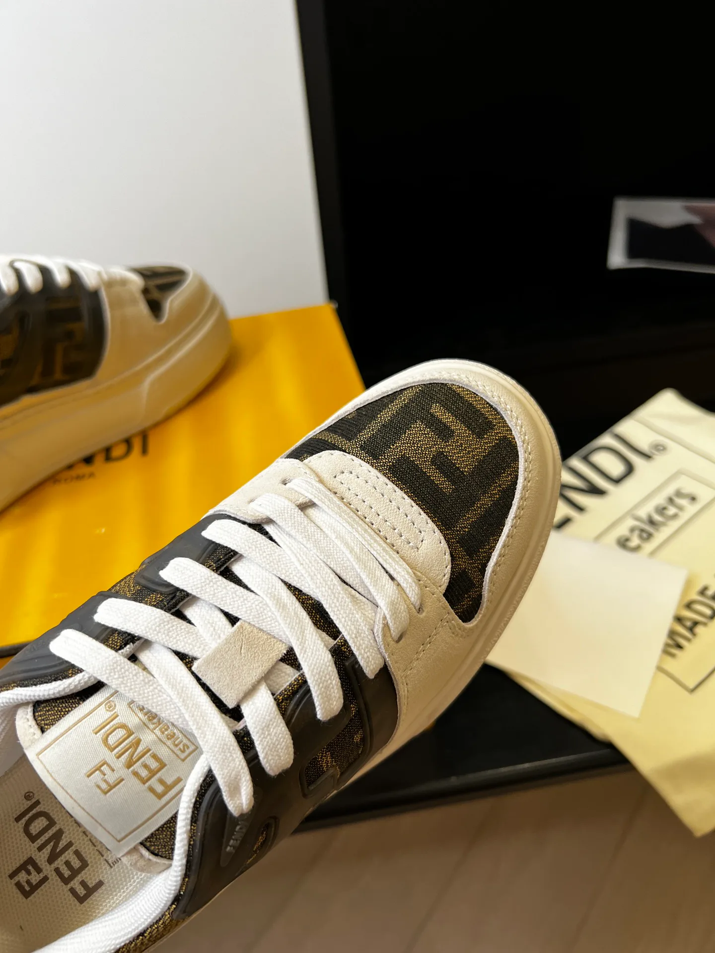 Кроссовки Женские Fendi 515275