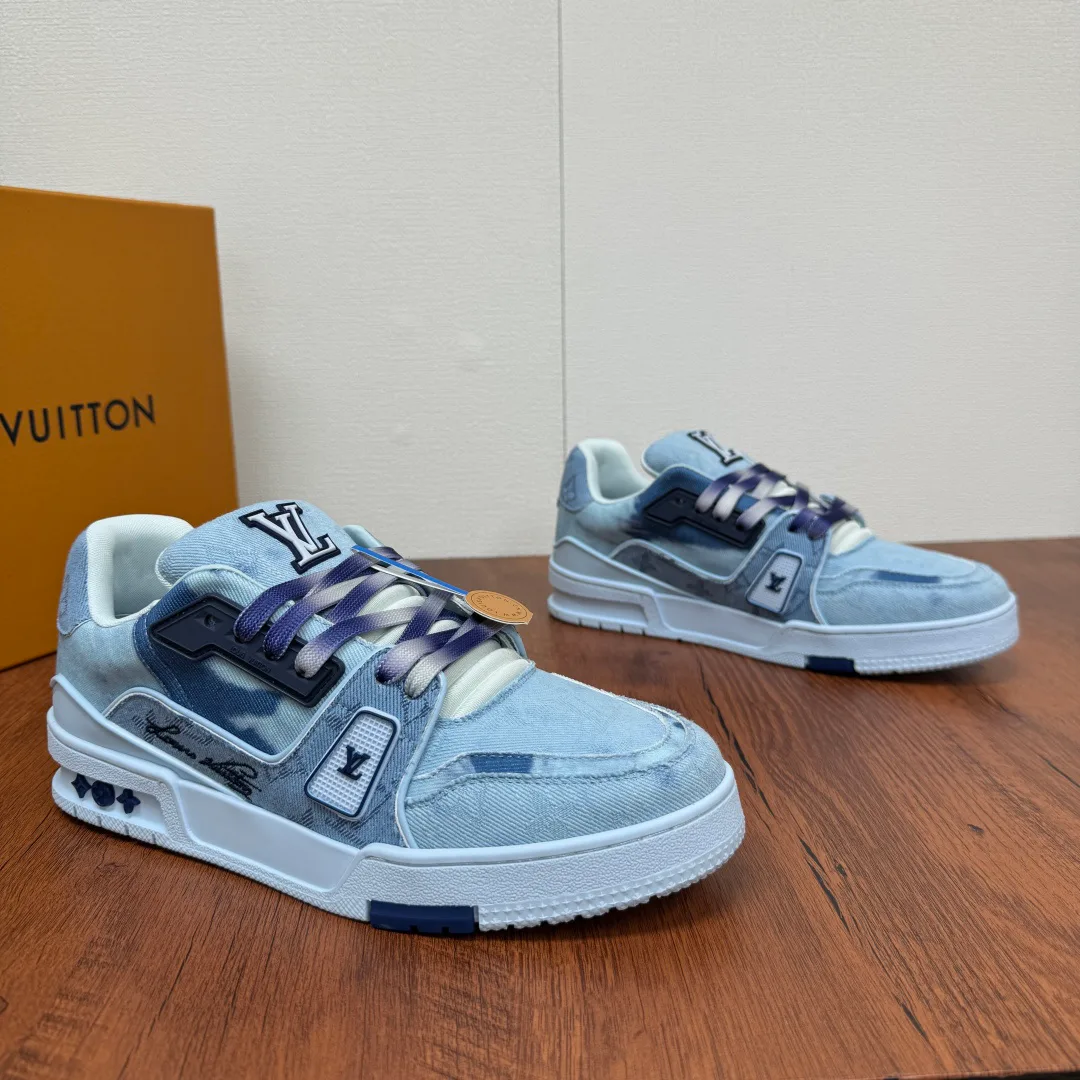 Кроссовки Мужские Louis Vuitton 1032400