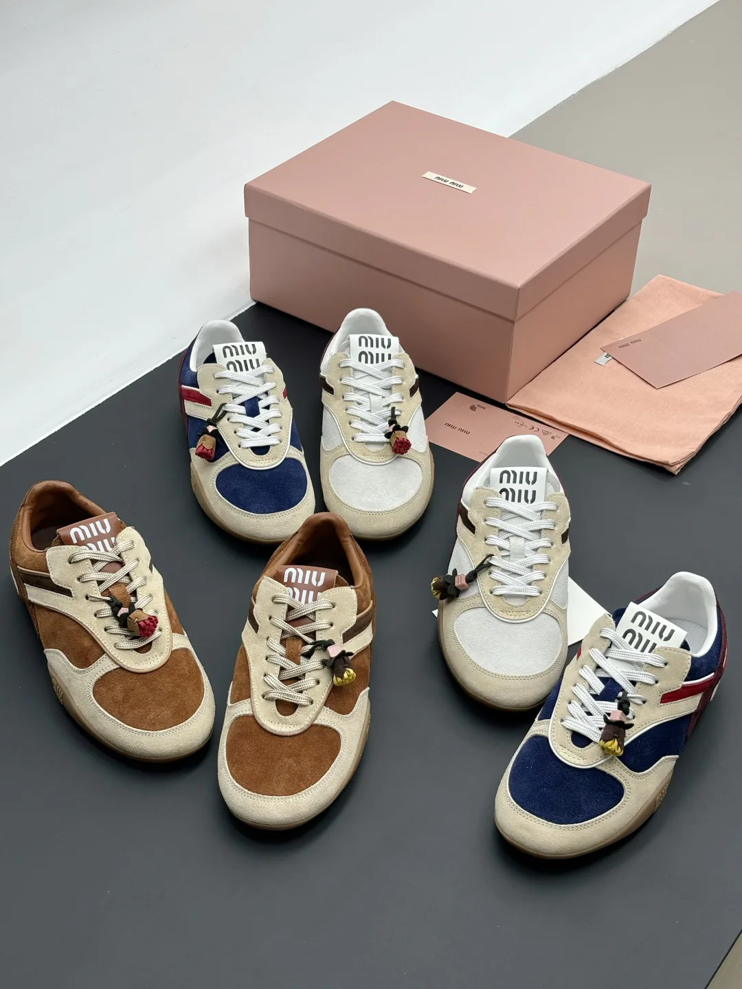 Кроссовки Женские Miu Miu 18006257