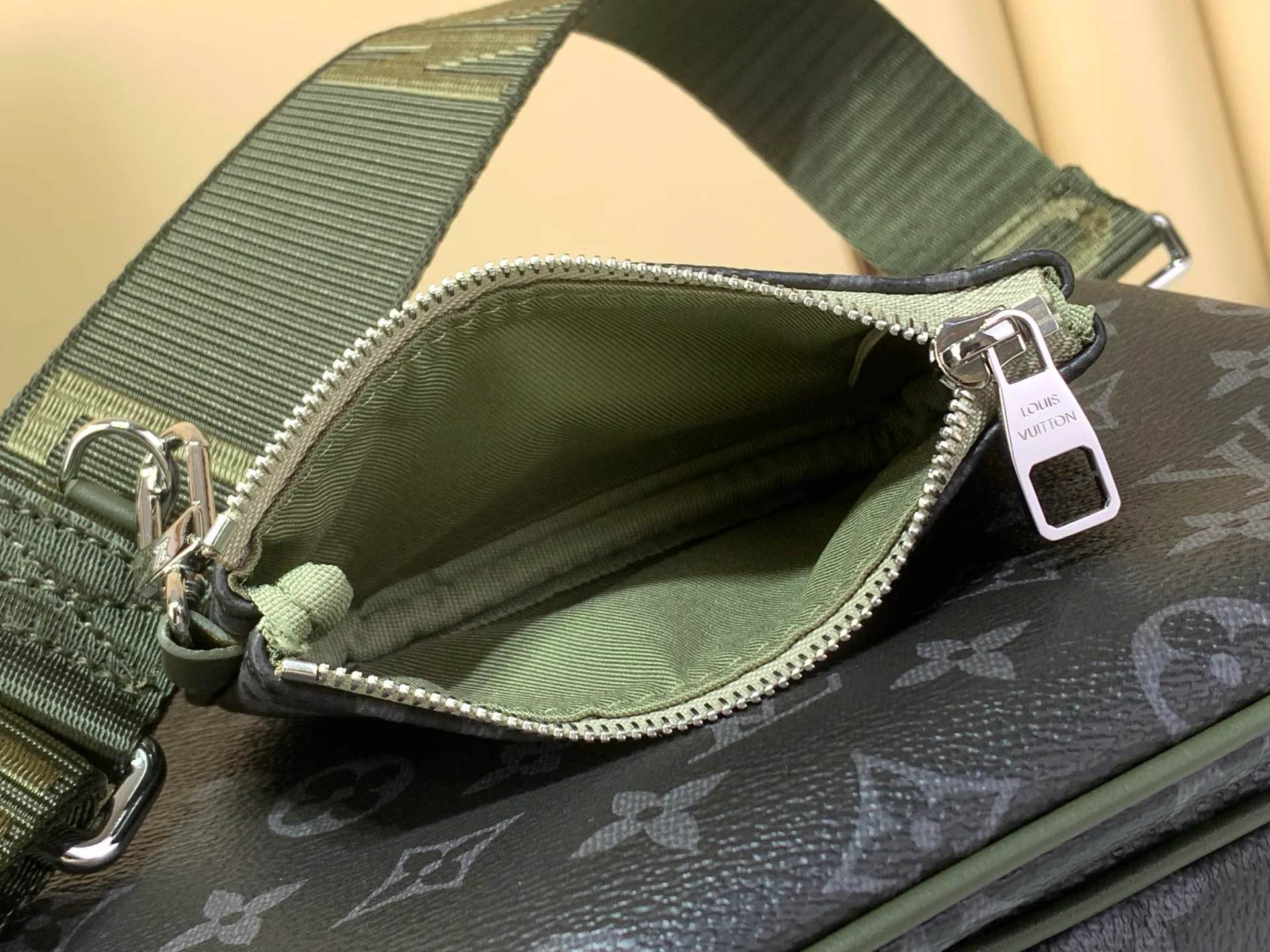 Сумки На Ремне Женские Louis Vuitton 17499395