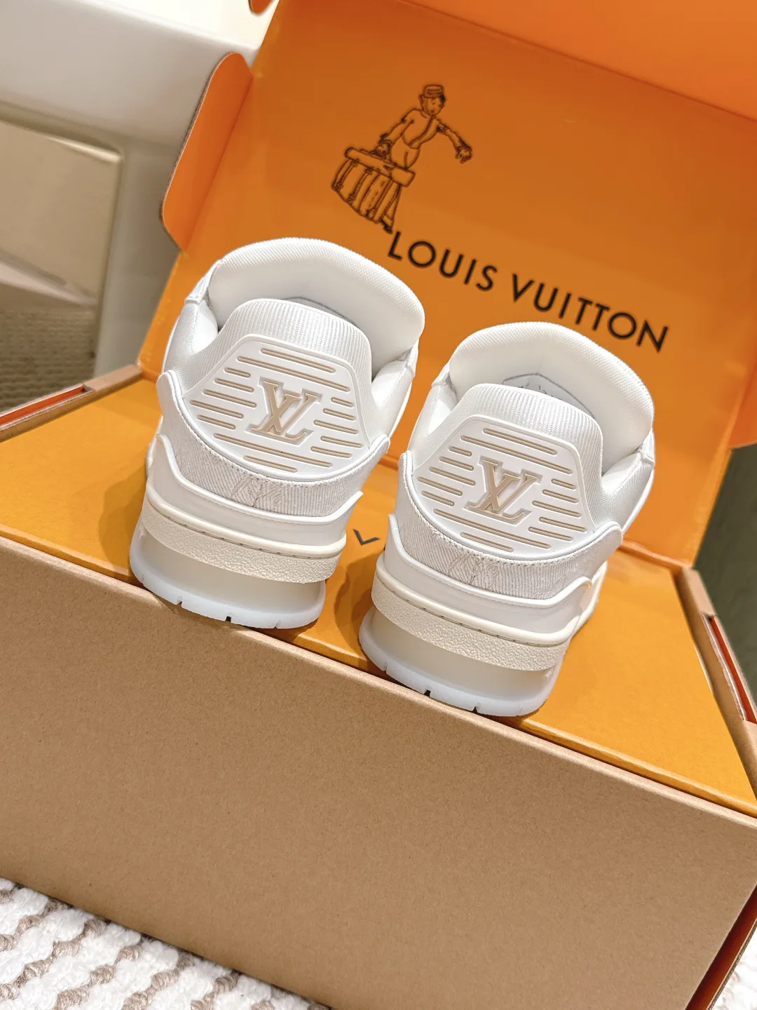 Кроссовки Женские Louis Vuitton 200705