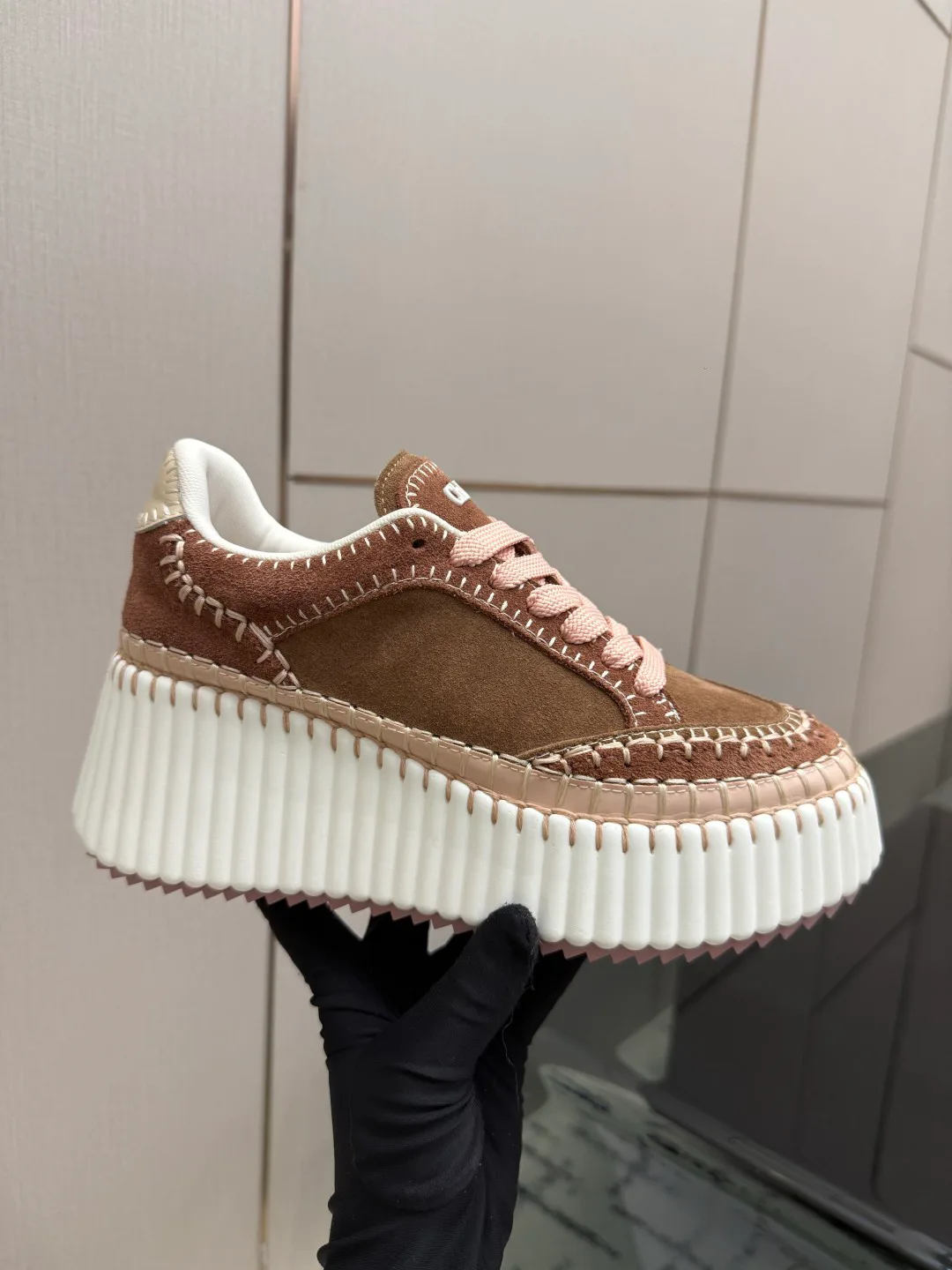 Кроссовки Женские Chloe 19336887