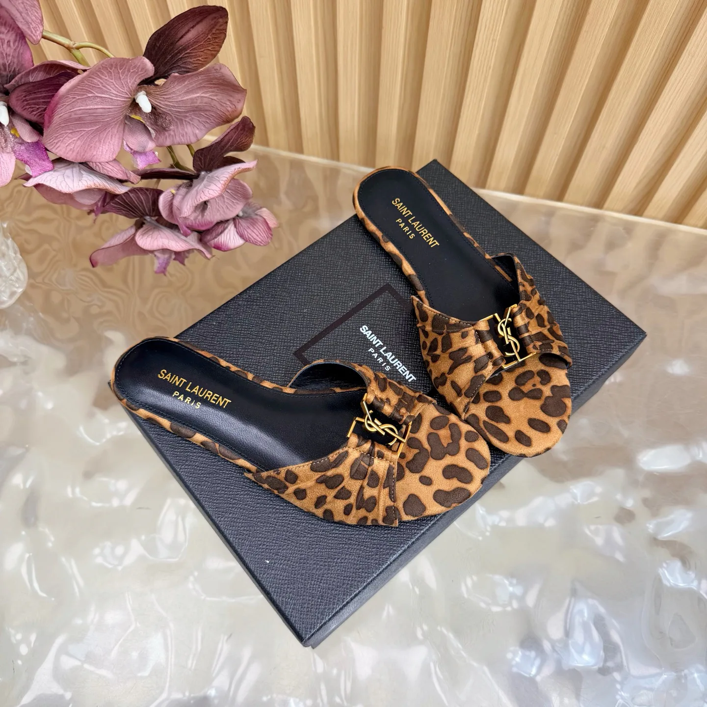 Шлепанцы Женские Saint Laurent 12859203