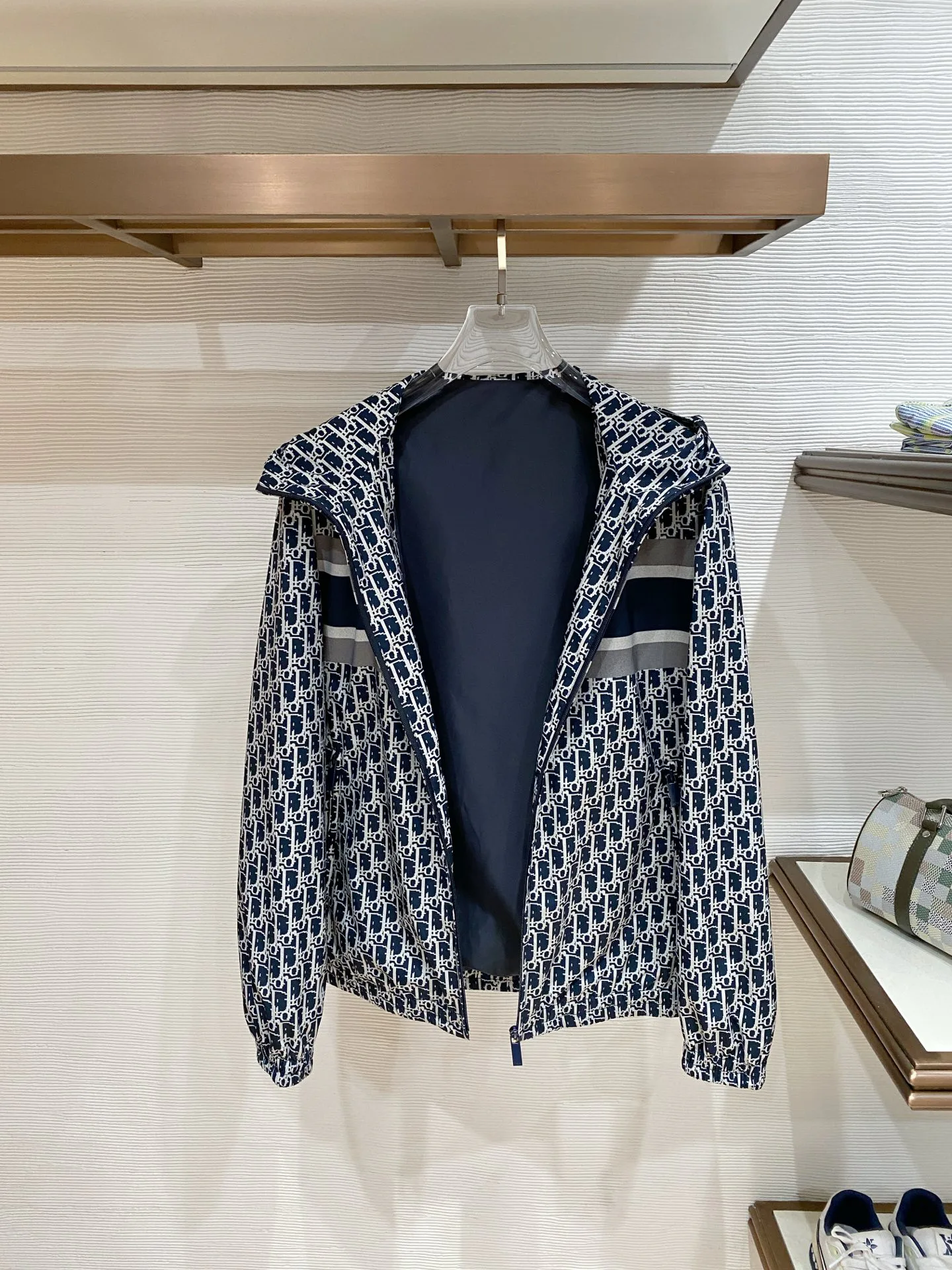 Куртки И Пуховики Мужские Christian Dior 10271851