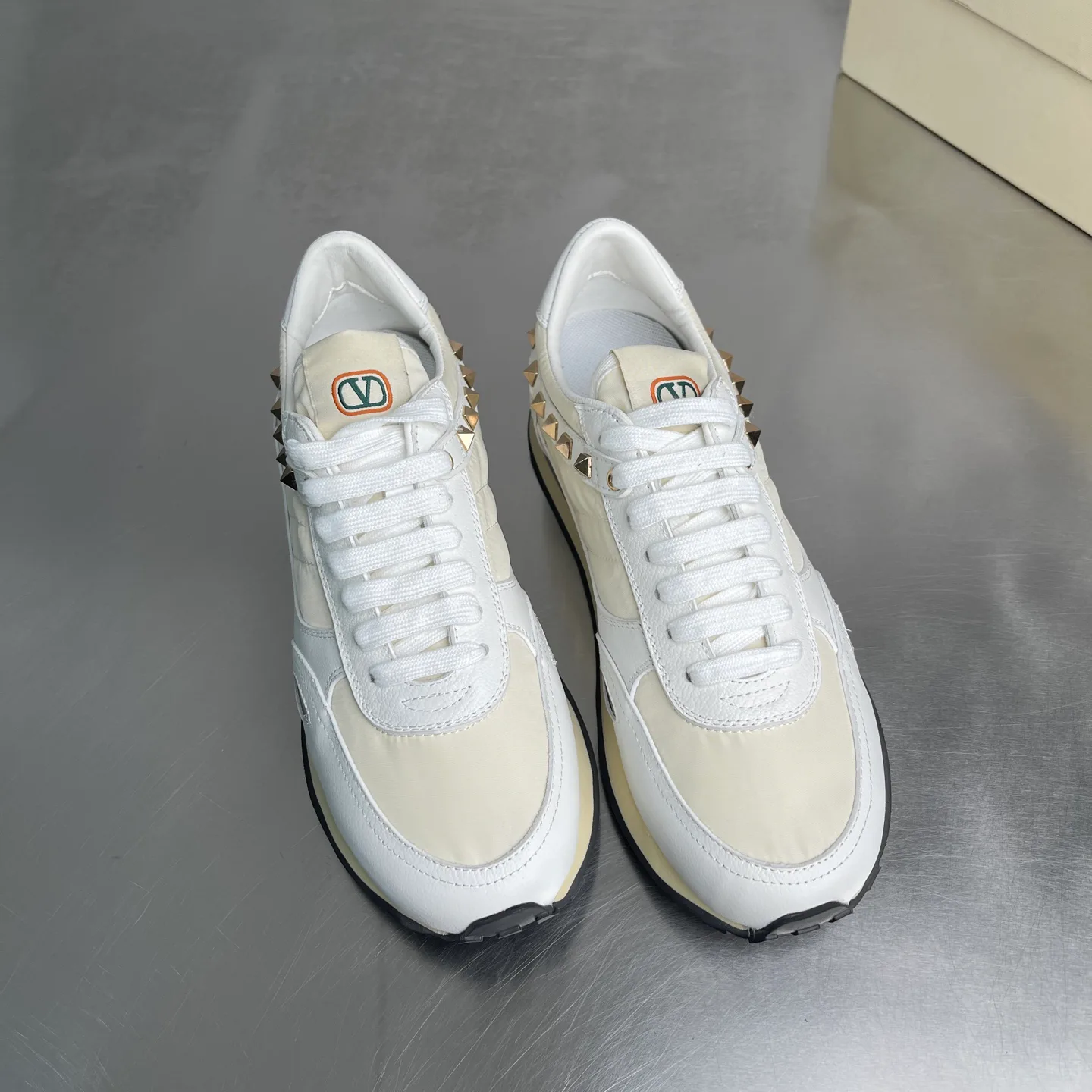 Кроссовки Женские Valentino 18038999