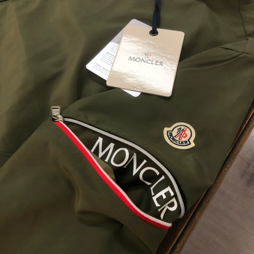 Куртки И Пуховики Женские Moncler 9642357