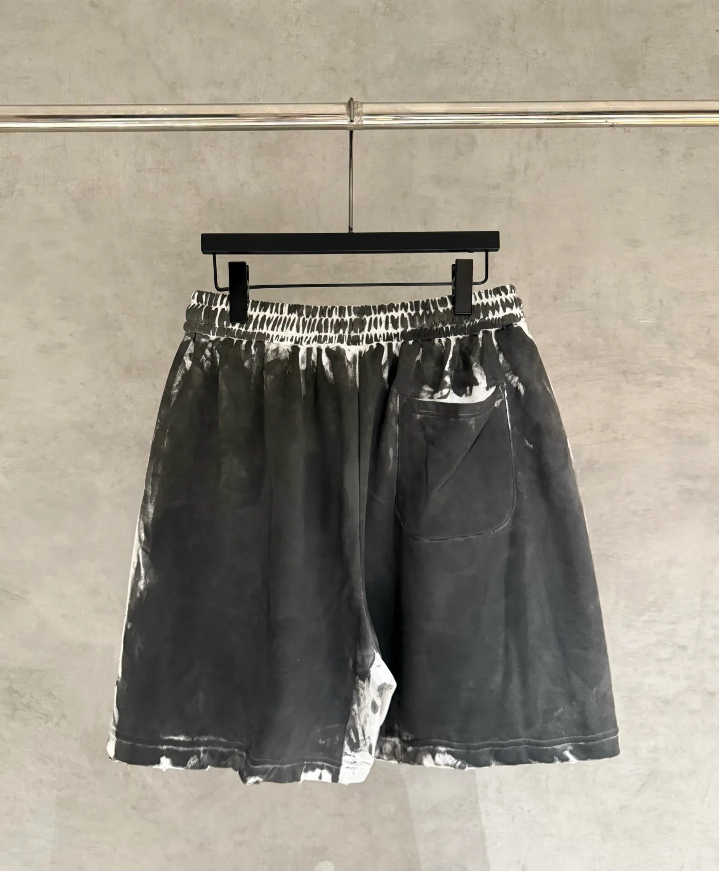 Шорты Мужские Balenciaga 17436300