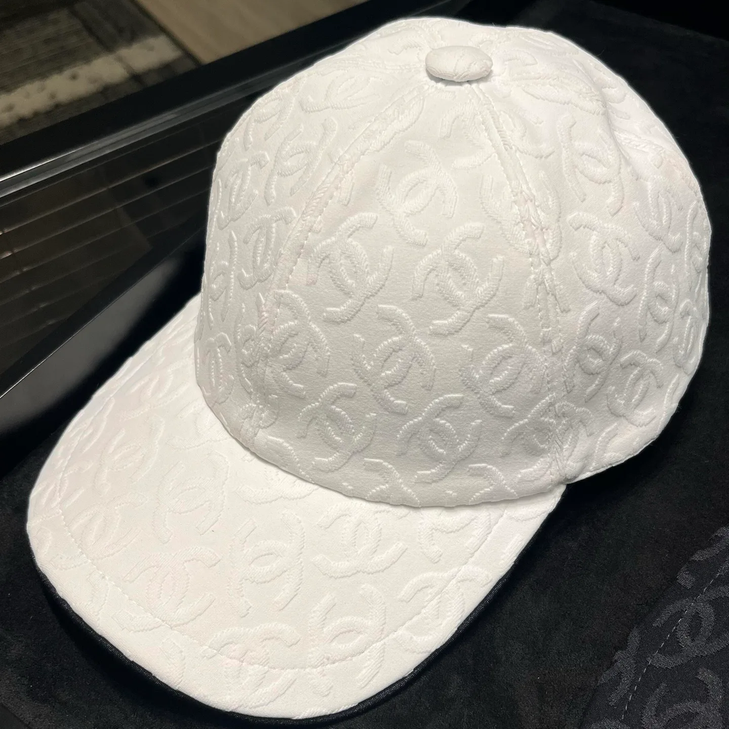 Головные Уборы Chanel 10420509