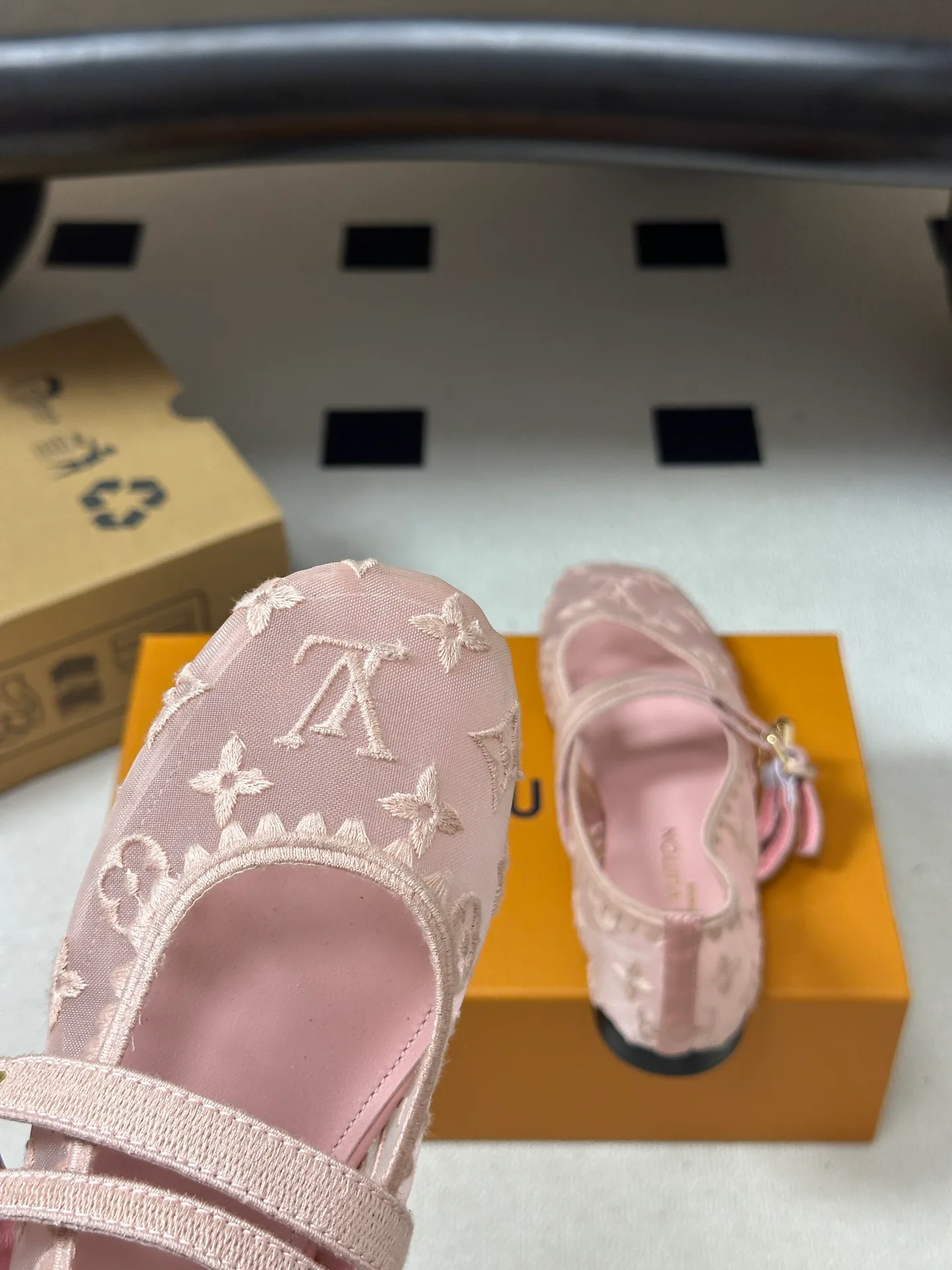 Балетки Женские Louis Vuitton 18340938