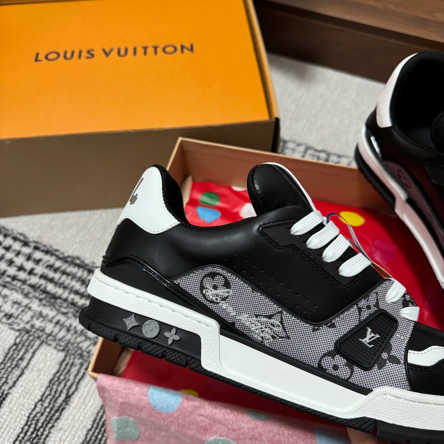 Кроссовки Женские Louis Vuitton 1546844