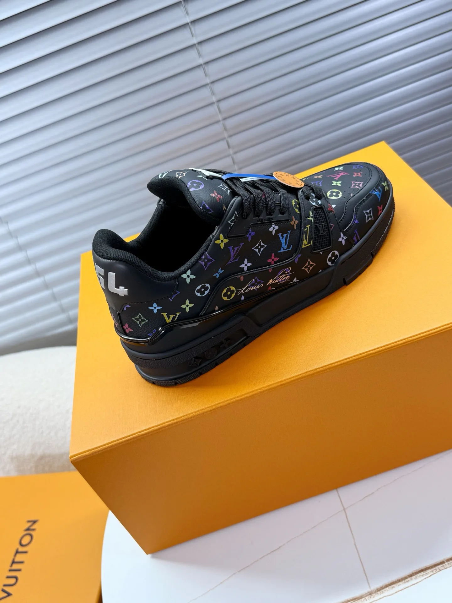 Кроссовки Женские Louis Vuitton 5049254