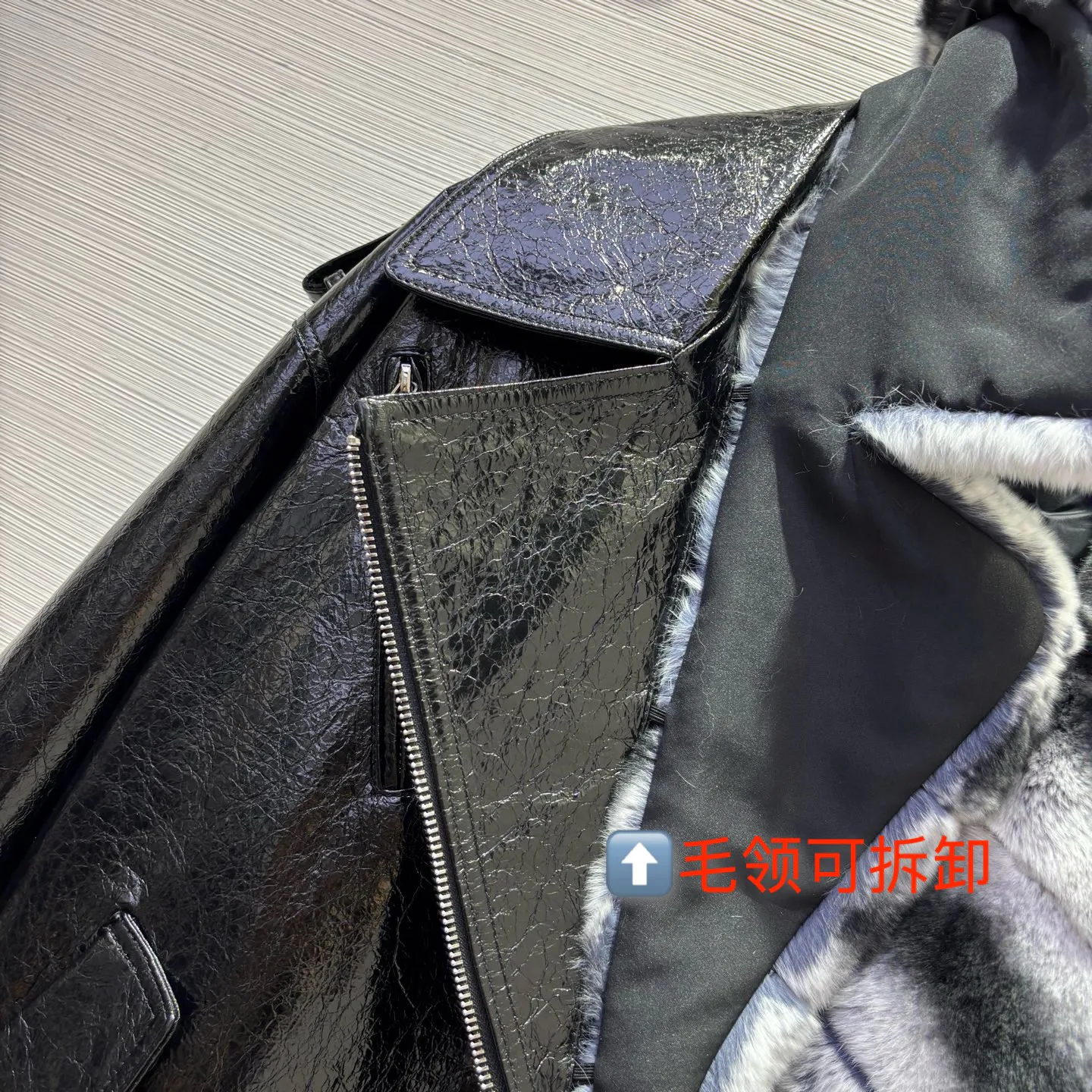 Кожаные Куртки И Дублёнки Женские Saint Laurent 562277