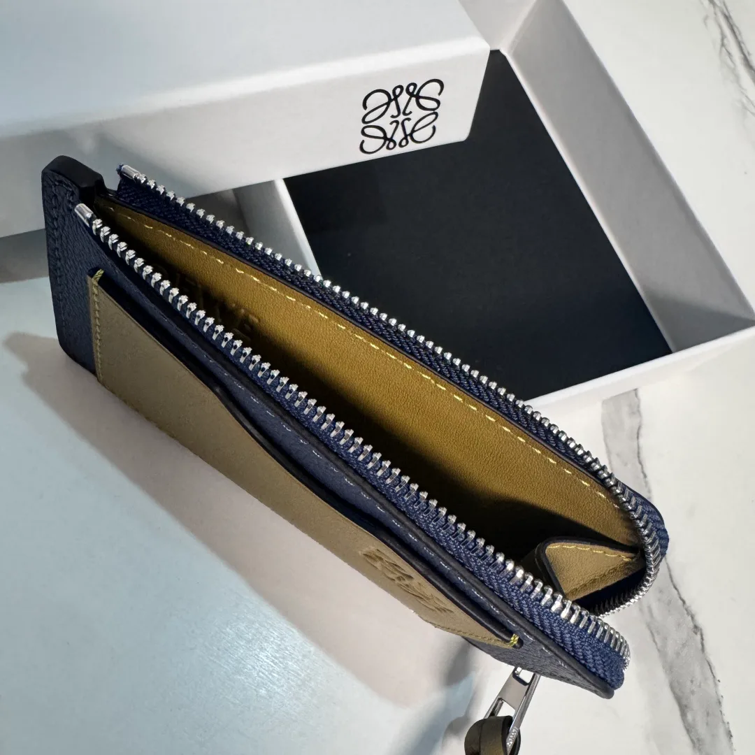 Клатчи Женские Loewe 17082946