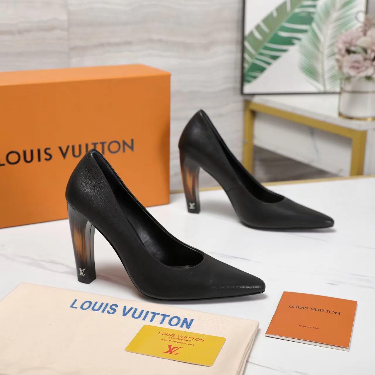 Туфли Женские Louis Vuitton 19623782