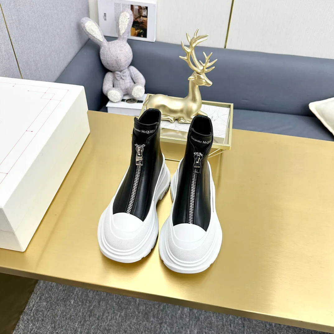 Кроссовки Женские Alexander Mcqueen 18397488