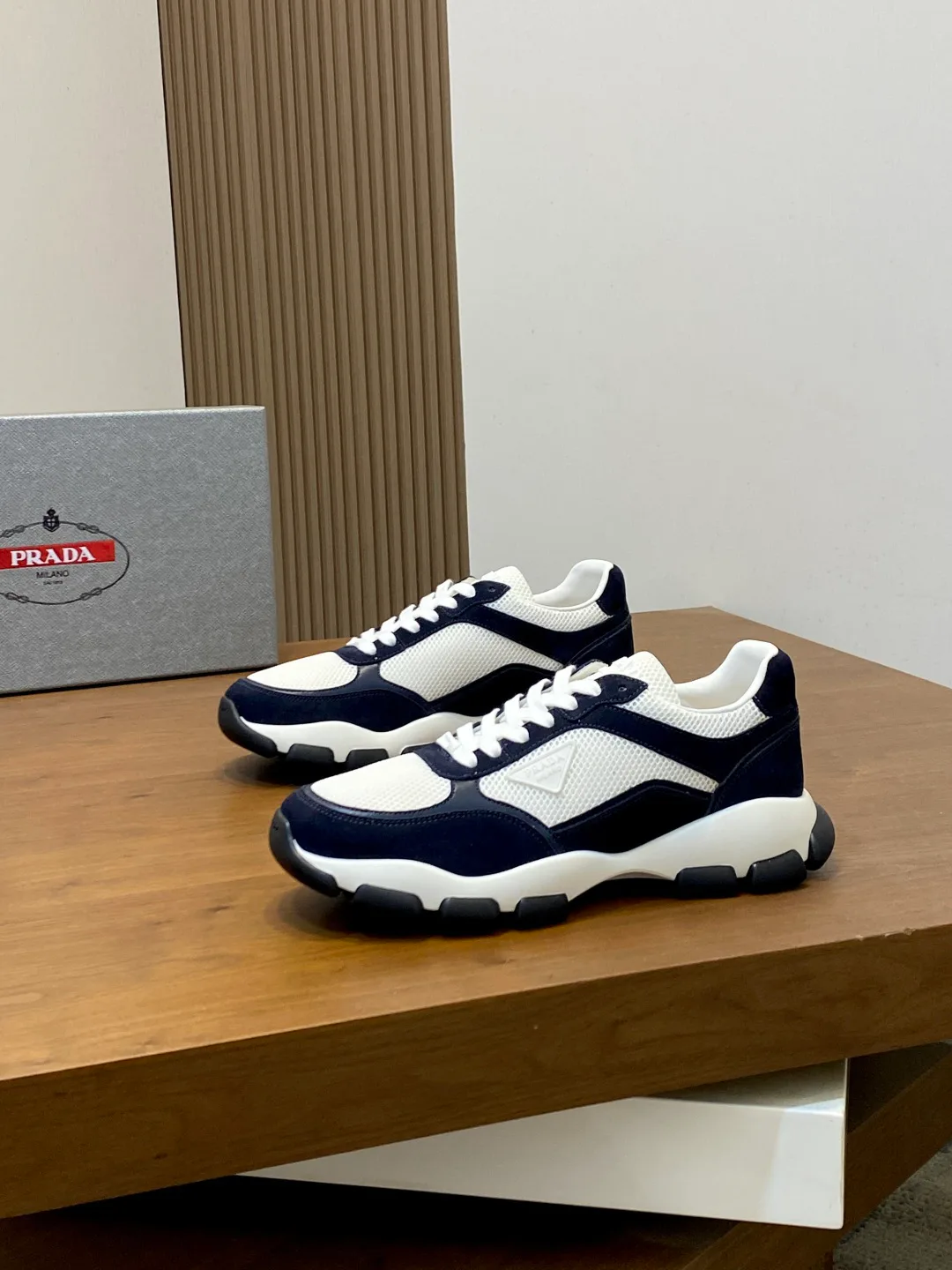 Кроссовки Мужские Prada 18274607