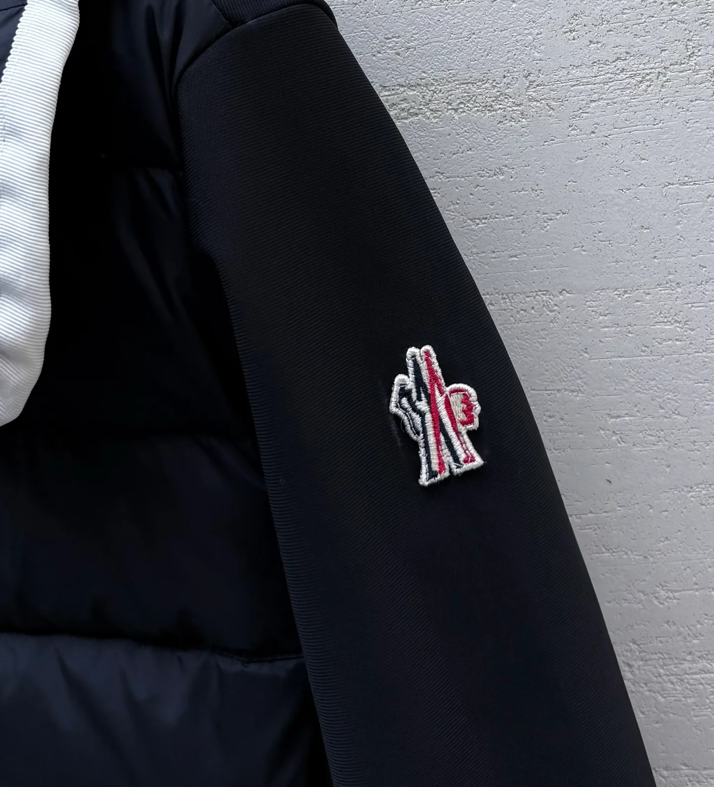 Куртки И Пуховики Женские Moncler 18858542