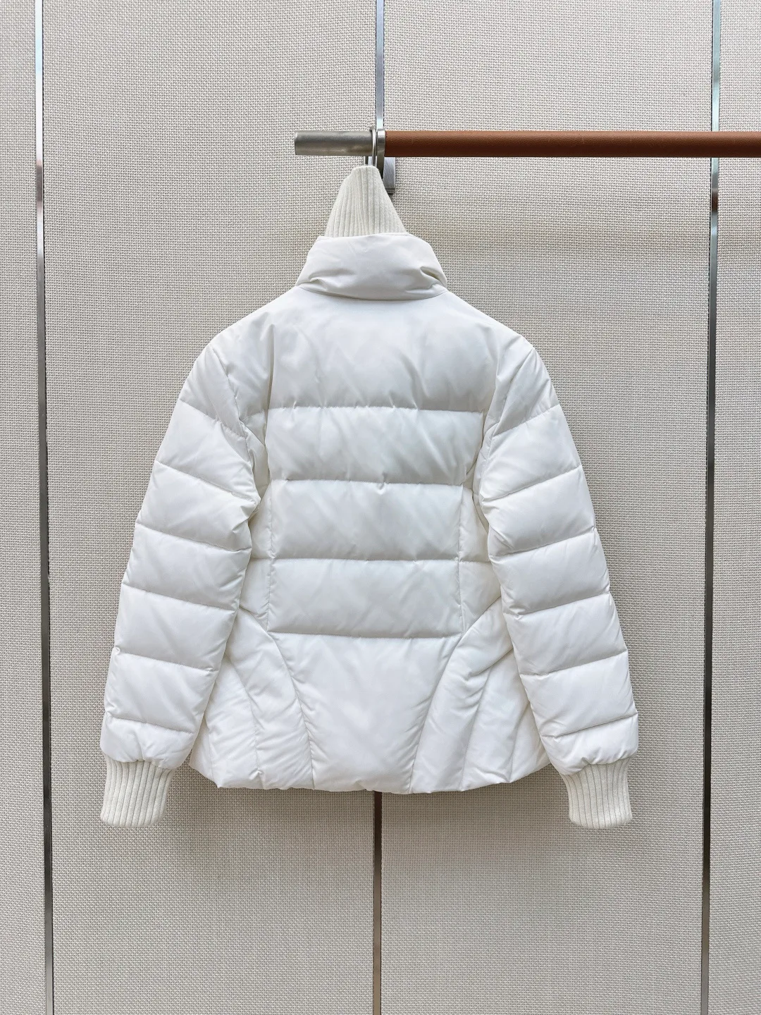 Куртки И Пуховики Женские Prada 18801384