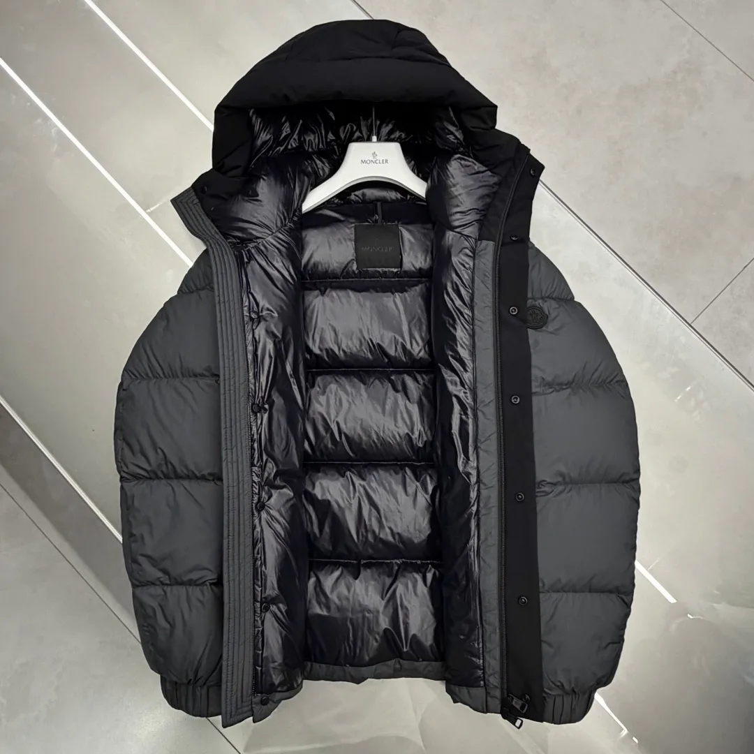 Куртки И Пуховики Мужские Moncler 17391891