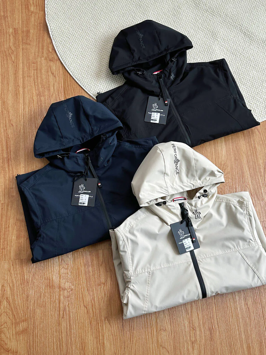 Куртки И Пуховики Мужские Moncler 11411673