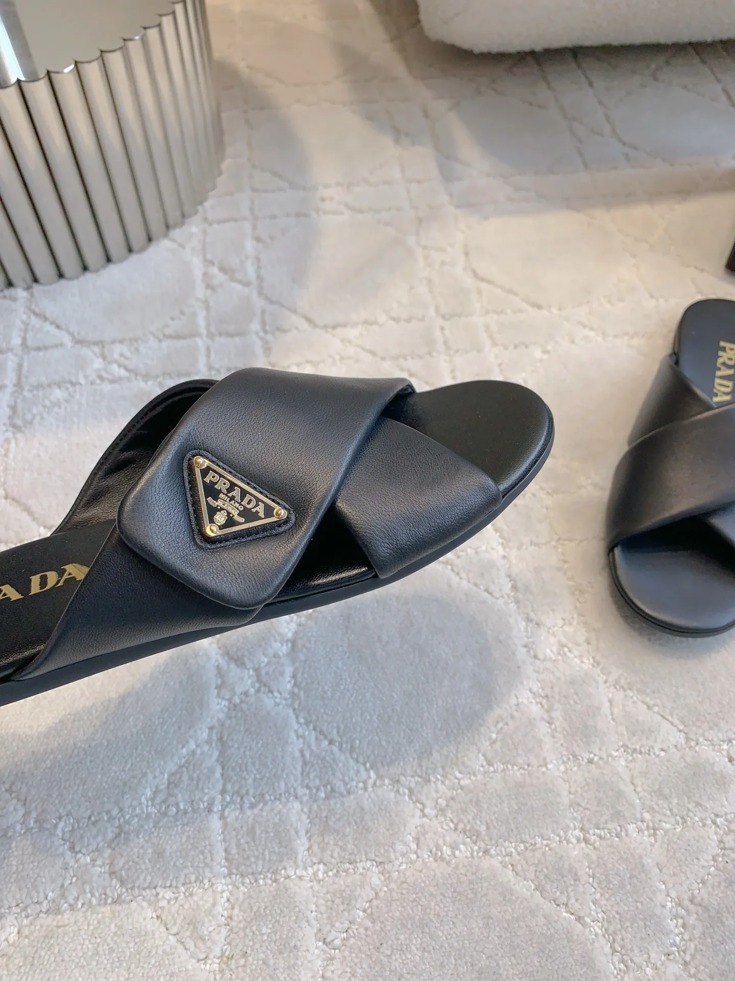 Шлепанцы Женские Prada 32437