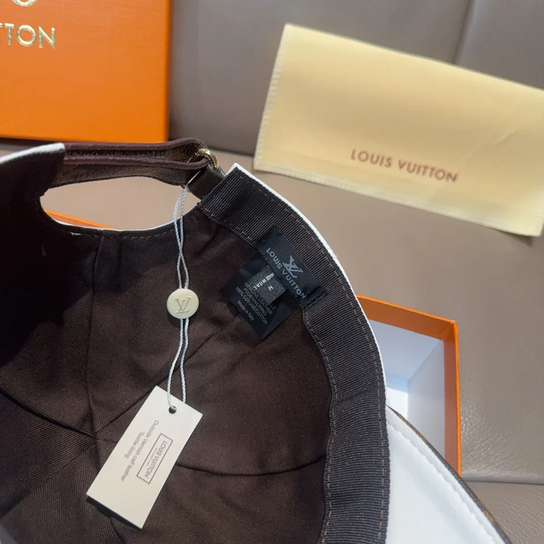 Головные Уборы Louis Vuitton 11529586