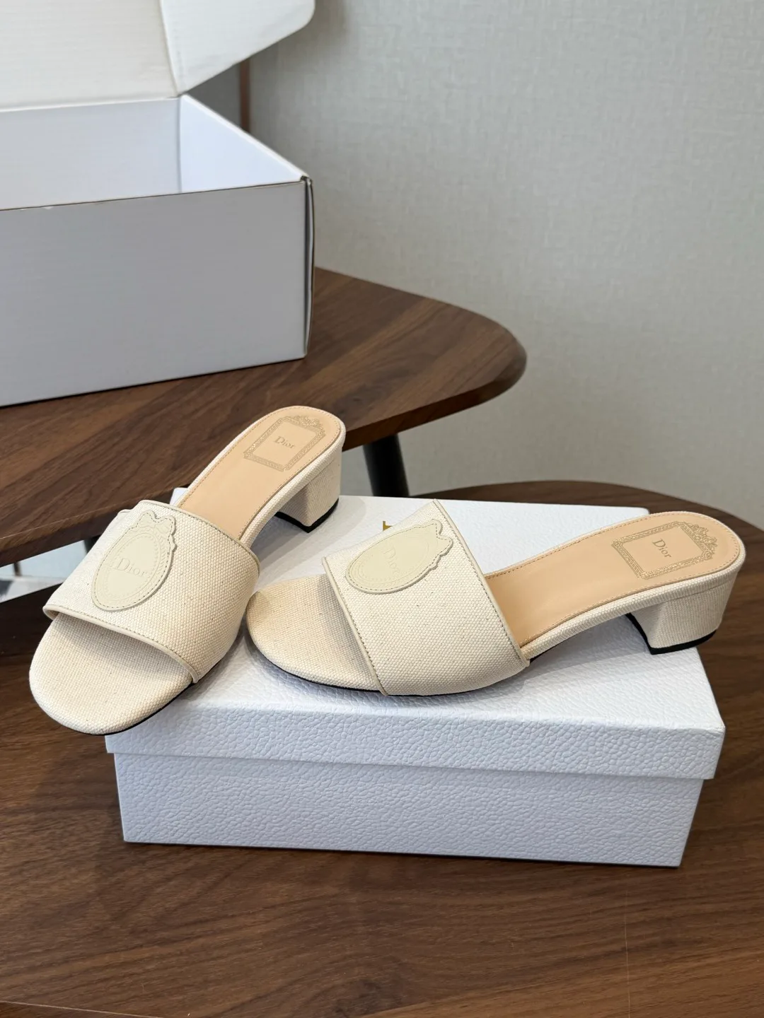 Шлепанцы Женские Christian Dior 17580780