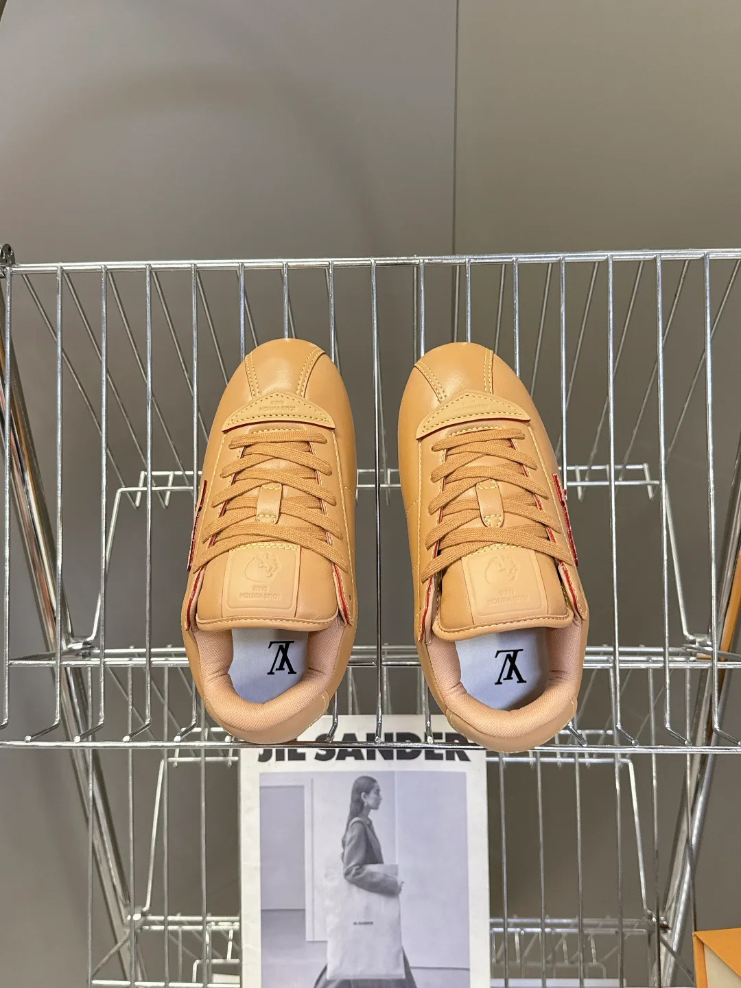 Кроссовки Женские Louis Vuitton 18005435