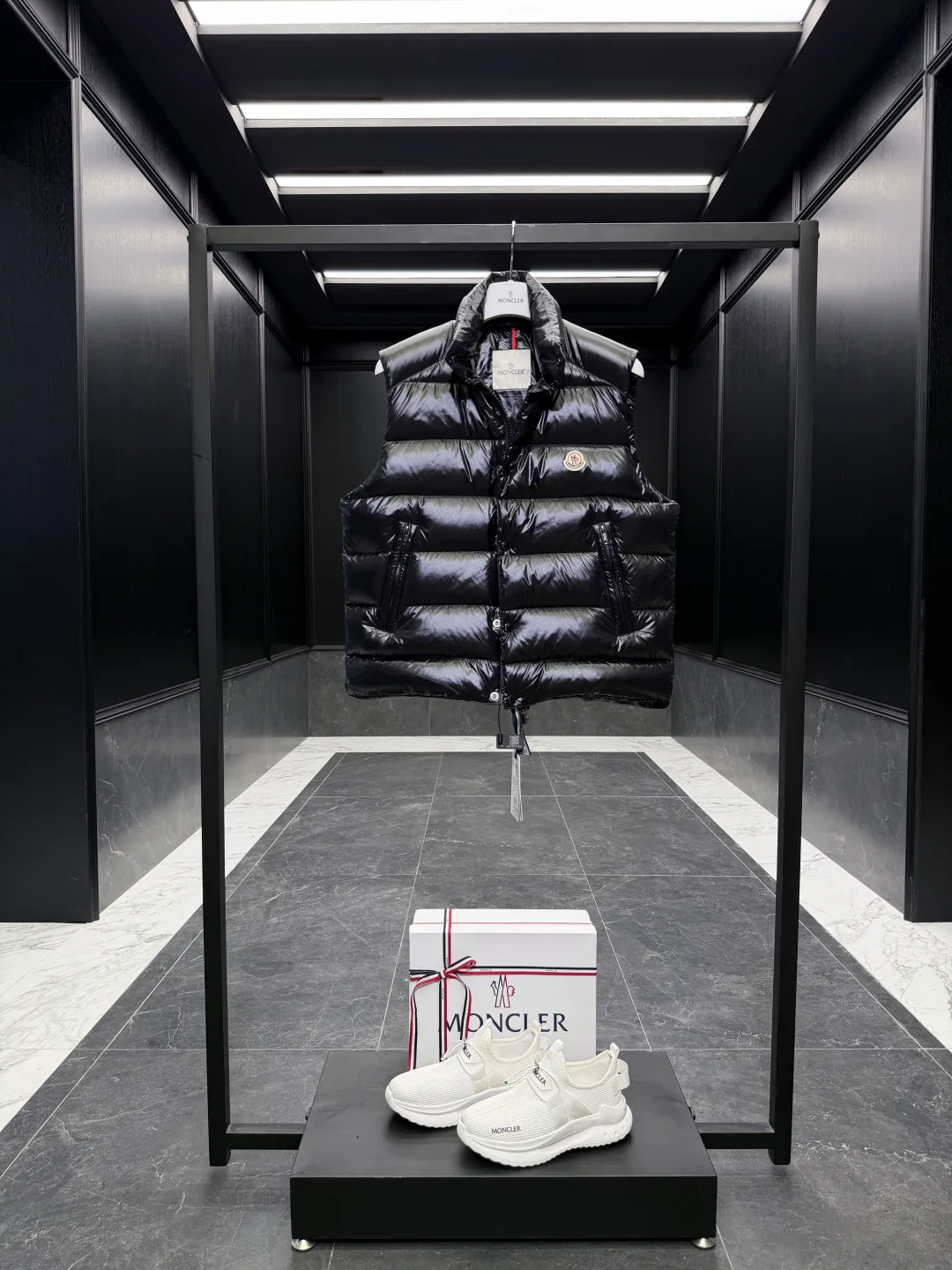Жилеты Мужские Moncler 4443495