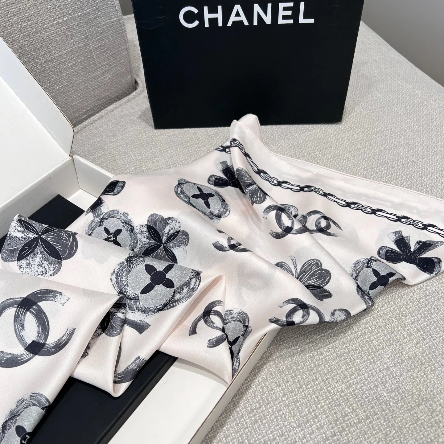 Платки Chanel 11503719