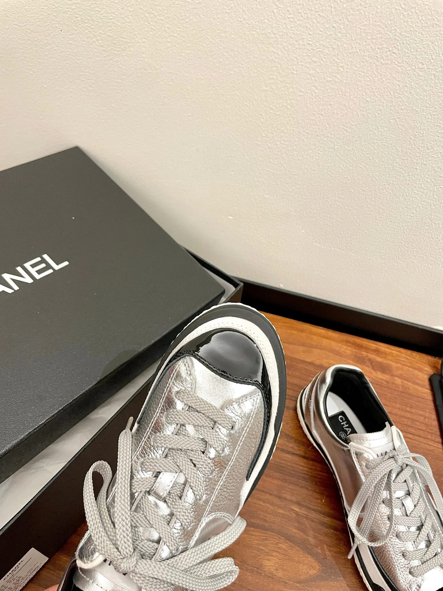 Кроссовки Женские Chanel 11628876