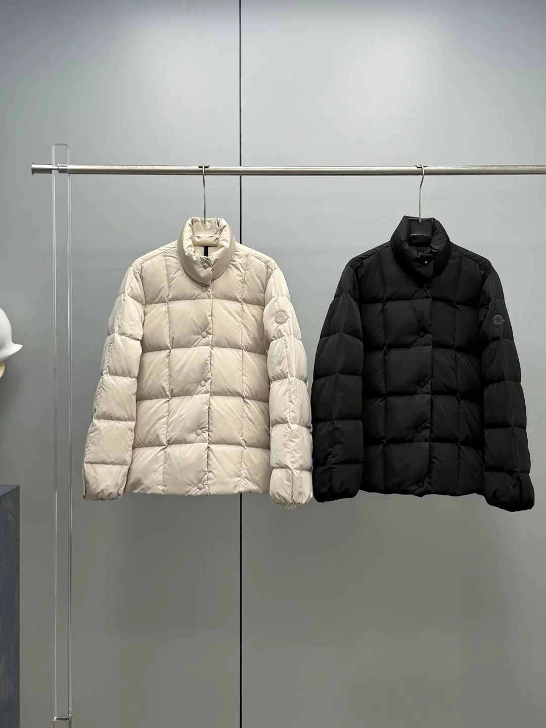 Куртки И Пуховики Женские Moncler 18016653