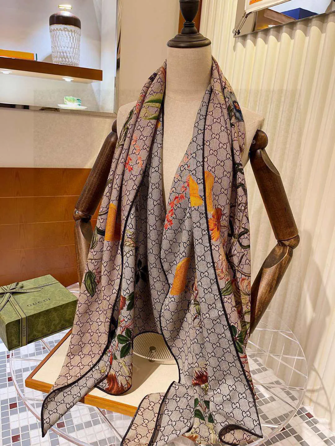 Шарфы Gucci 31777