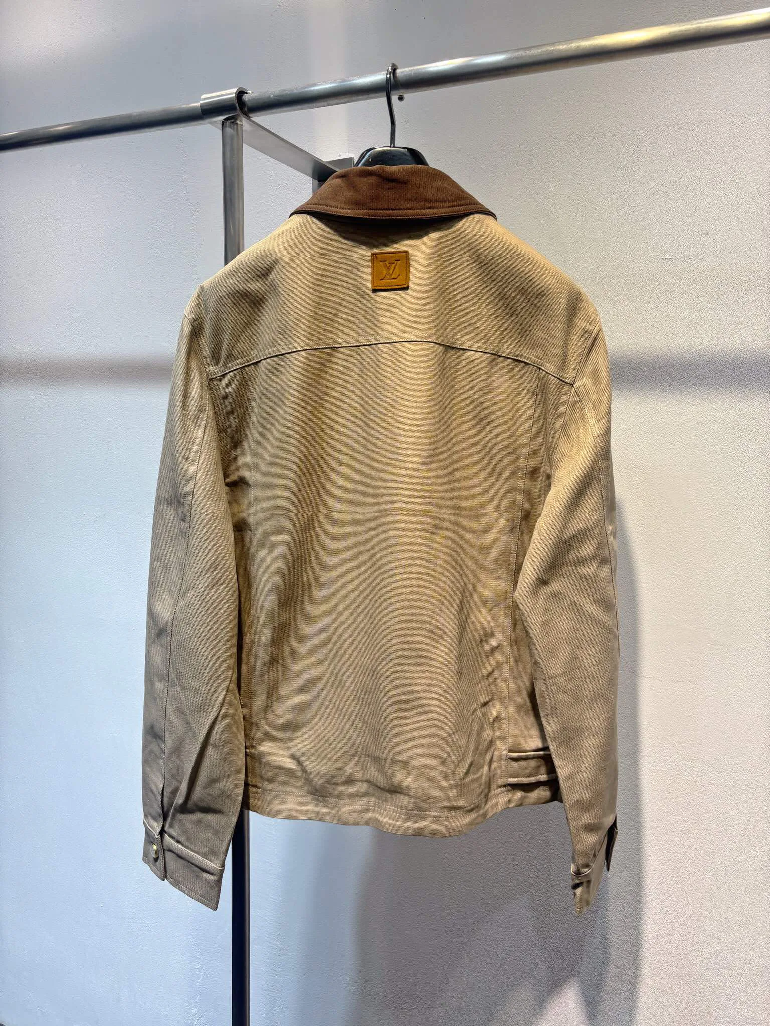 Куртки И Пуховики Женские Louis Vuitton 18042951