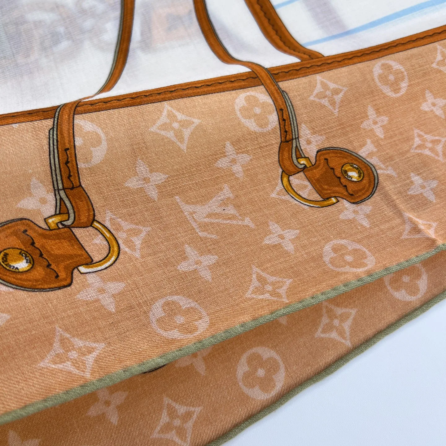 Шарфы Louis Vuitton 589970