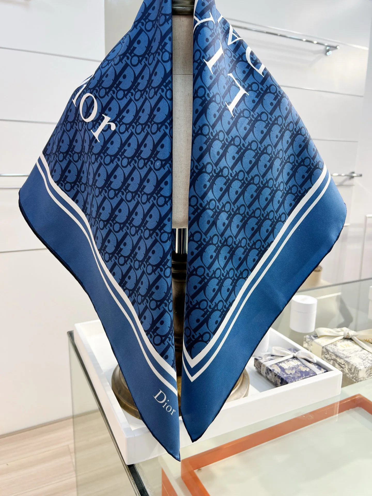 Платки Christian Dior 11527408