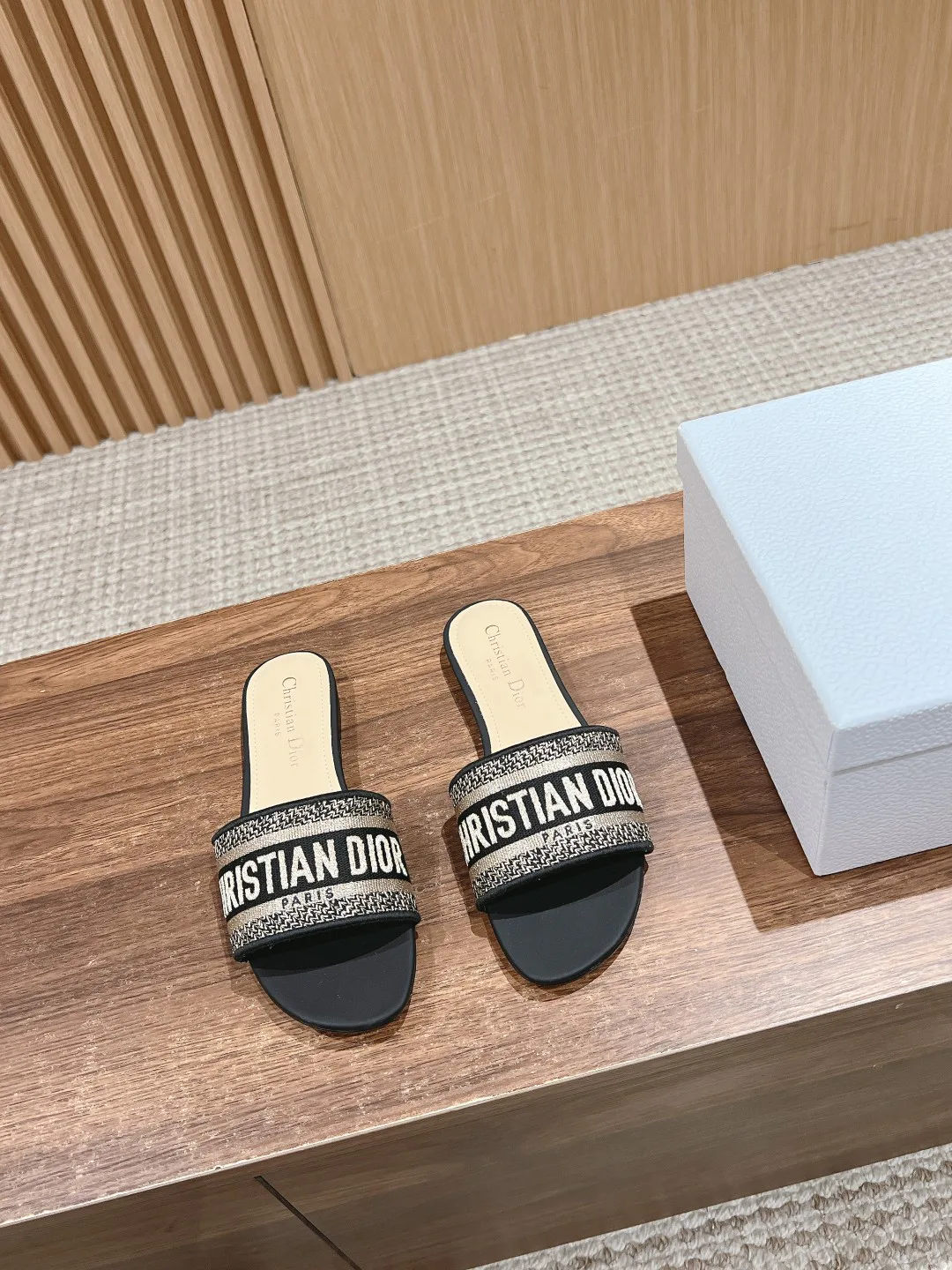Шлепанцы Женские Christian Dior 11599909