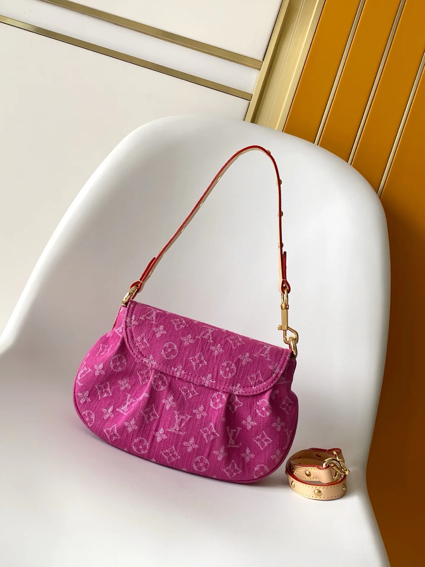 Классические Сумки Женские Louis Vuitton 11808487