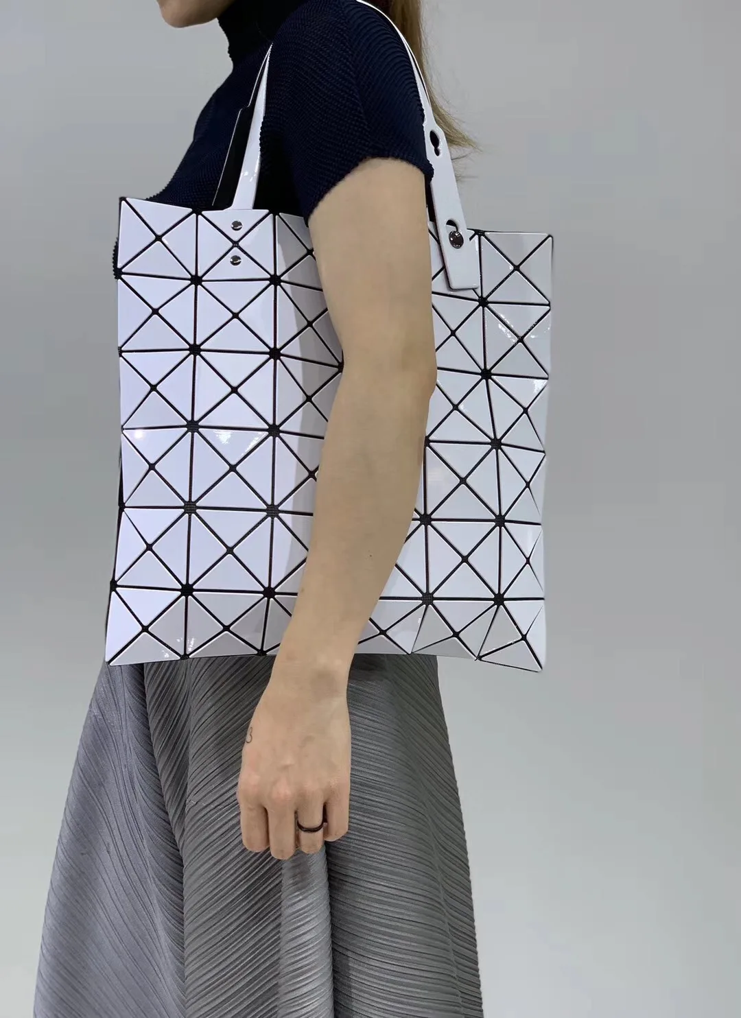 Классические Сумки Женские Issey Miyake 5890431