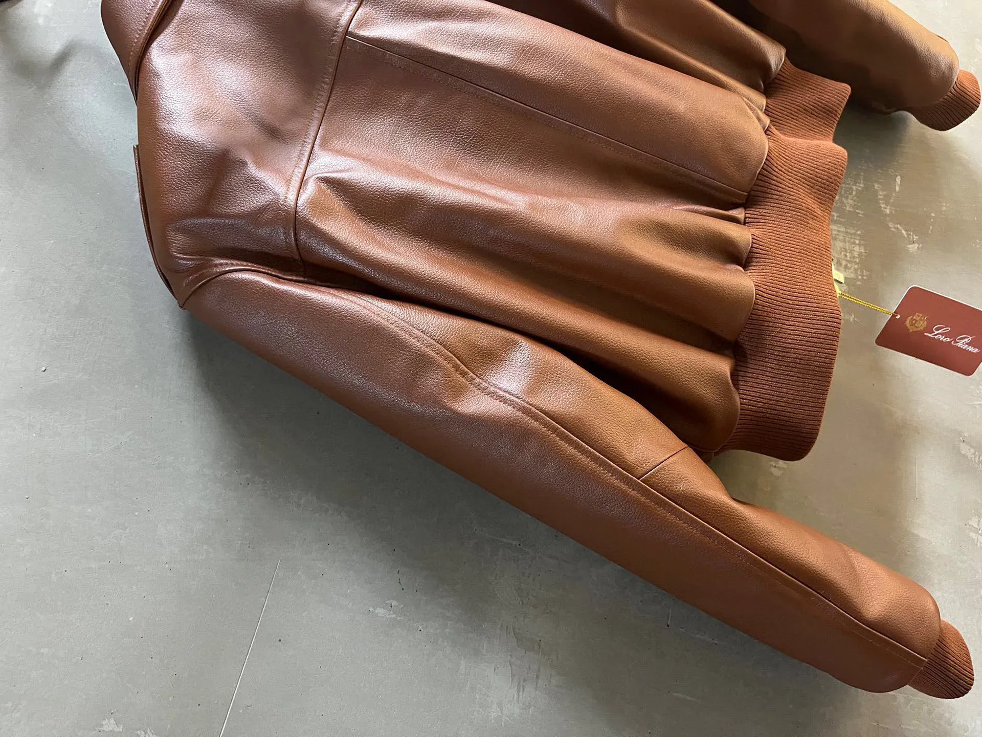 Кожаные Куртки И Дублёнки Женские Loro Piana 1336401