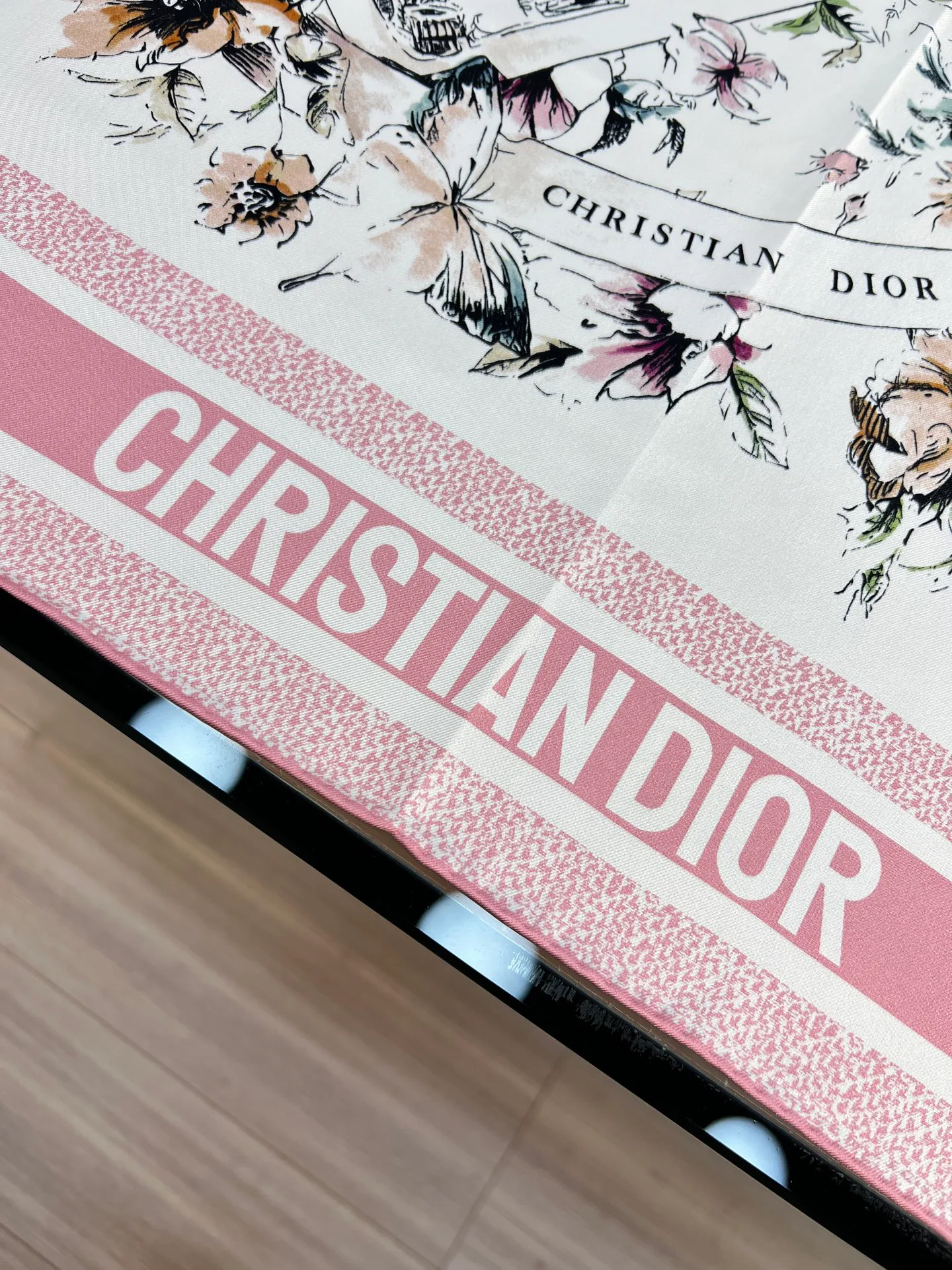 Платки Christian Dior 11882893