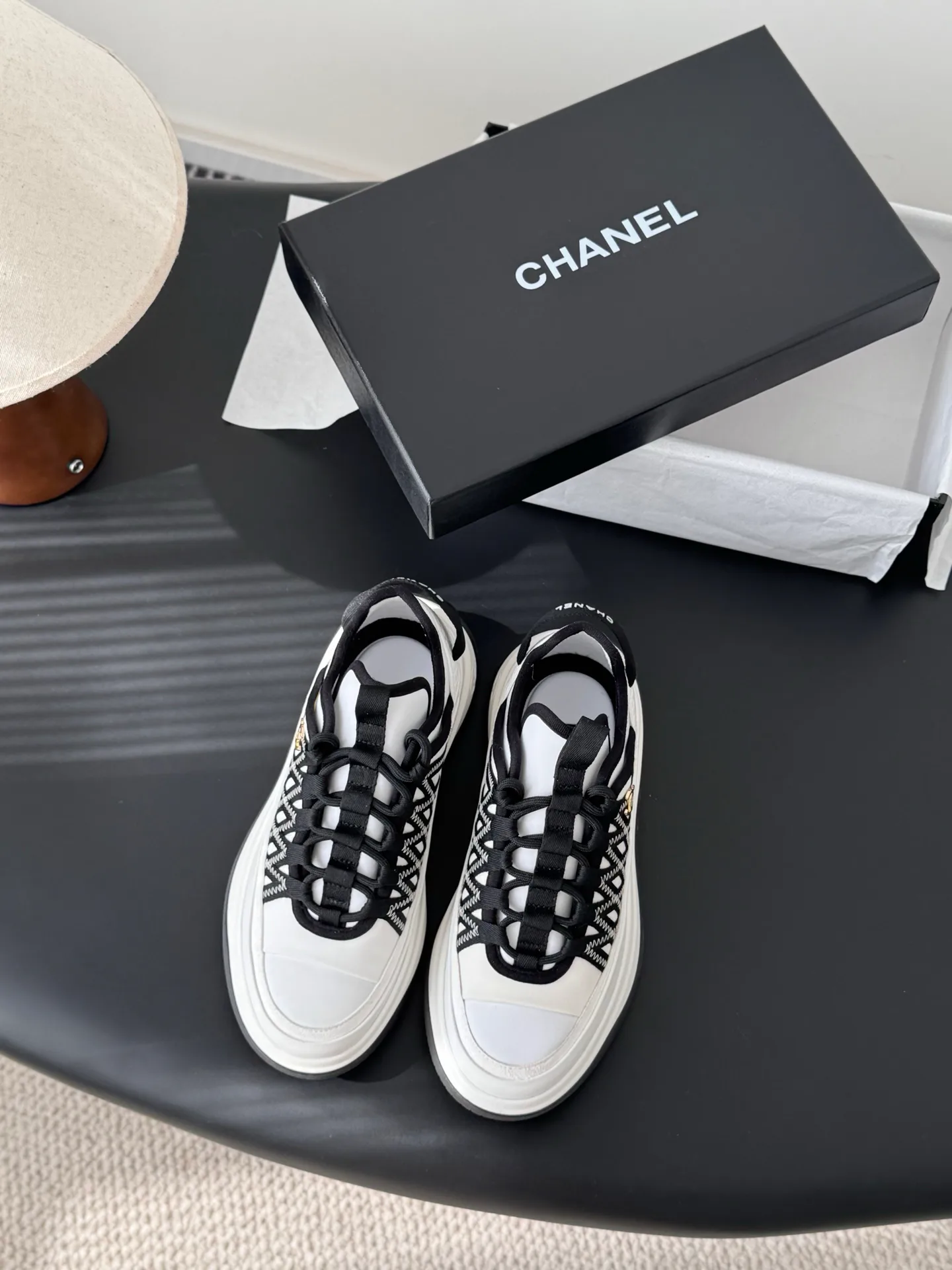 Кроссовки Женские Chanel 10874628