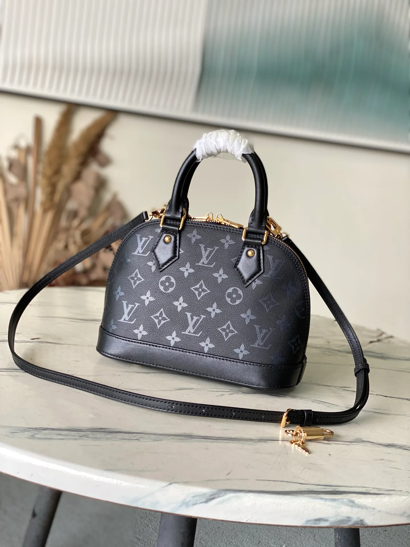 Классические Сумки Женские Louis Vuitton 18240367