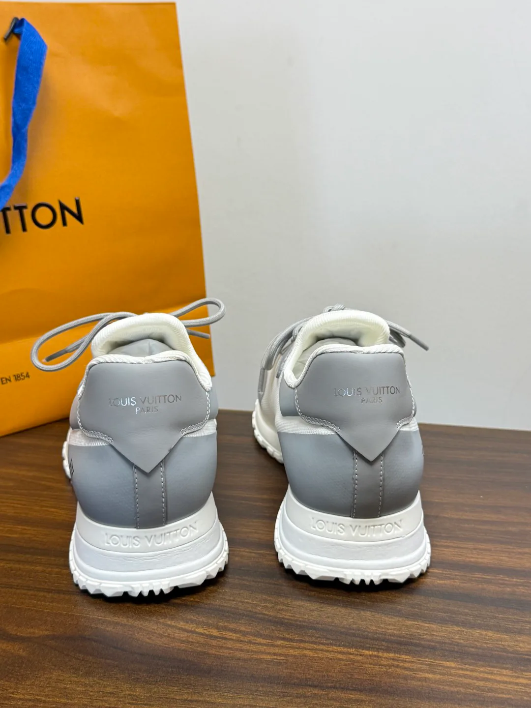 Кроссовки Мужские Louis Vuitton 19716392