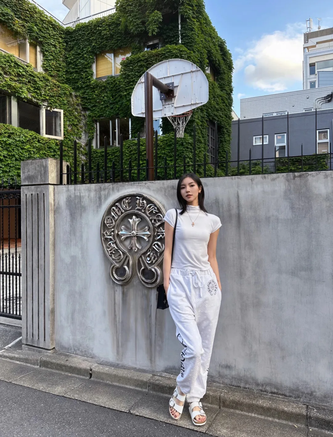 Брюки Женские Chrome Hearts 11188363