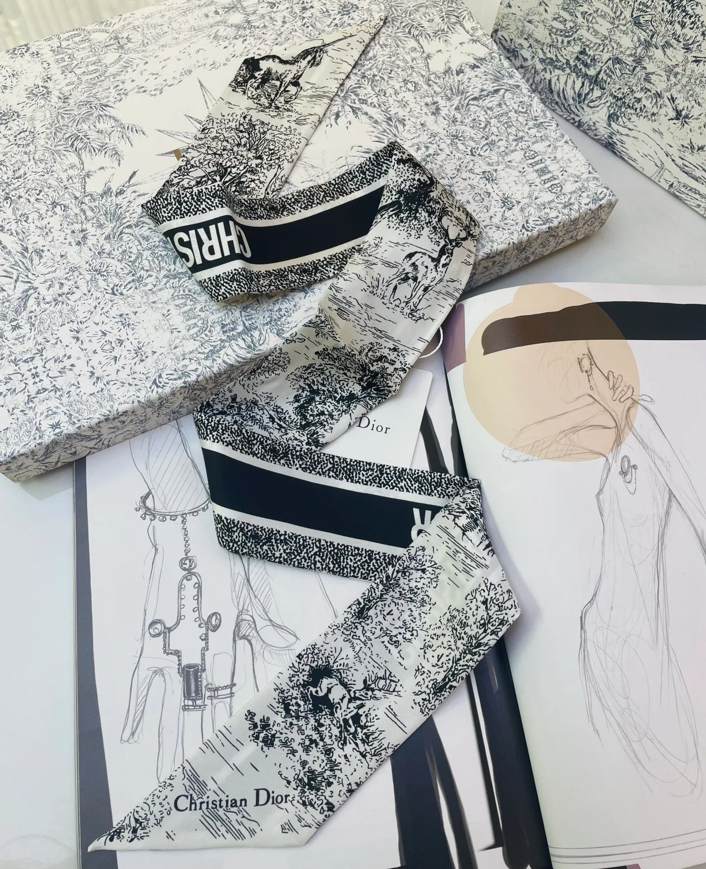 Платки Christian Dior 11460447