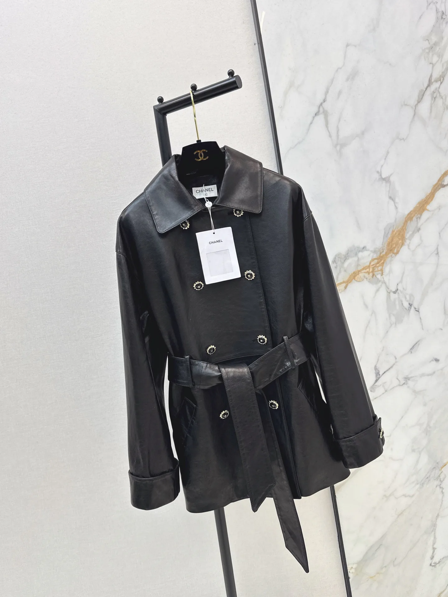 Кожаные Куртки И Дублёнки Женские Chanel 18253120