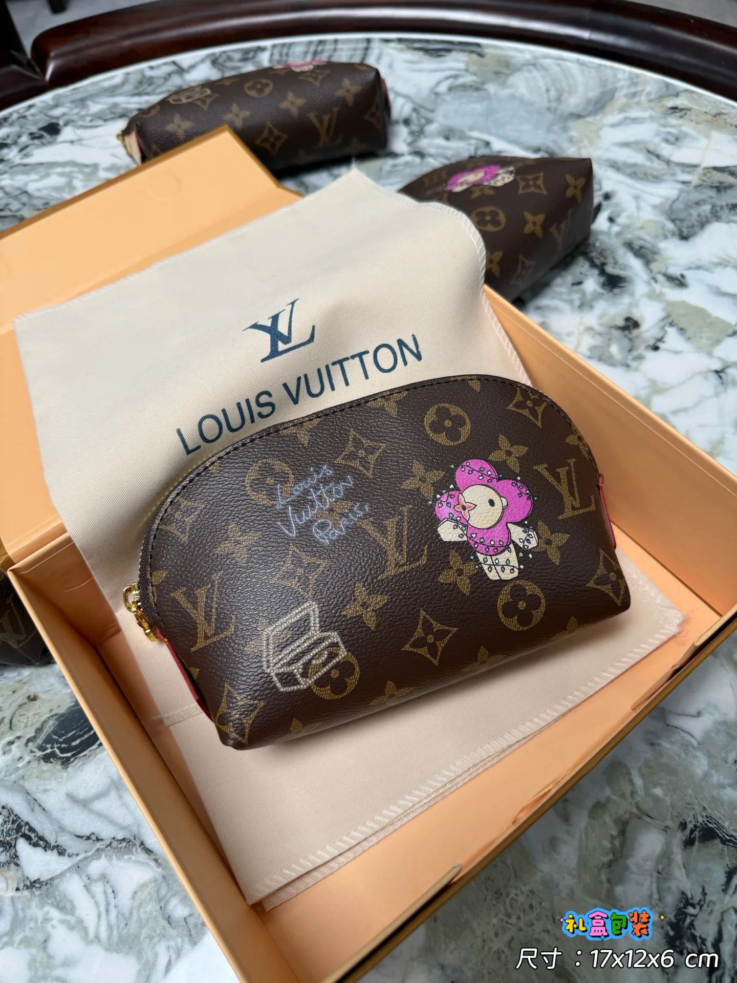 Клатчи Женские Louis Vuitton 6348701
