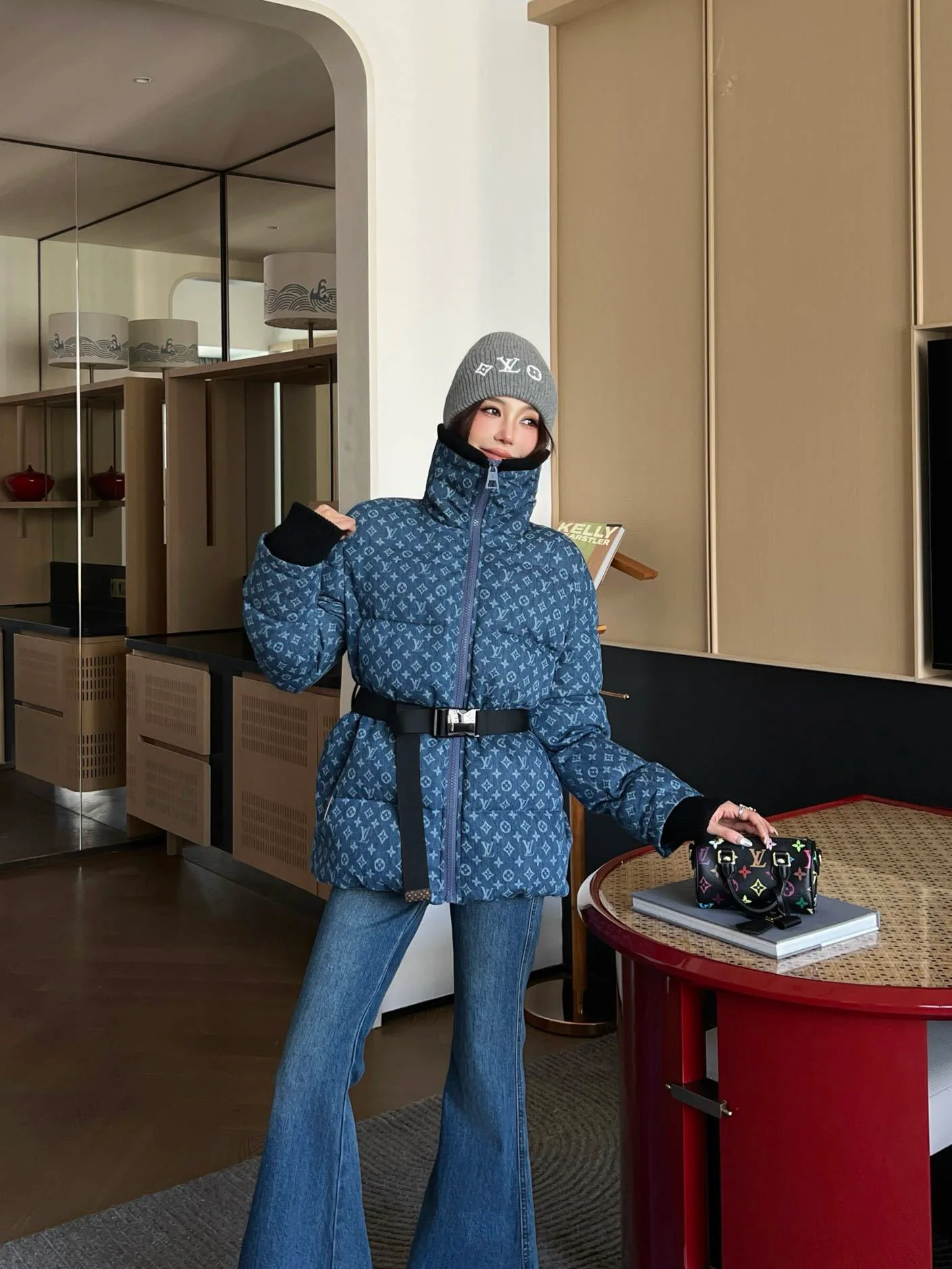 Куртки И Пуховики Женские Louis Vuitton 476310